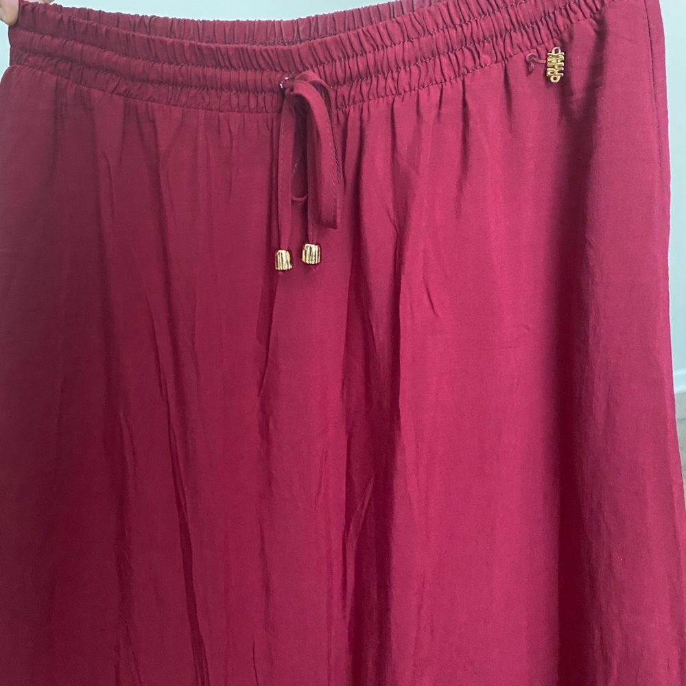 skirt - Picture 2 of 3